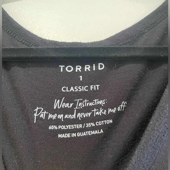 Torrid Slim Fit Vee Neck Tee Cat In Pocket- Black - Picture 4 of 5